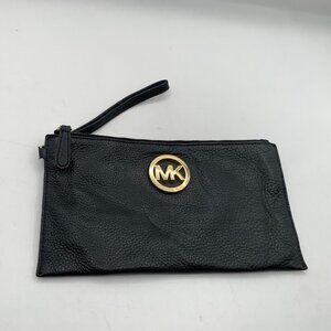 michale kors wristlet